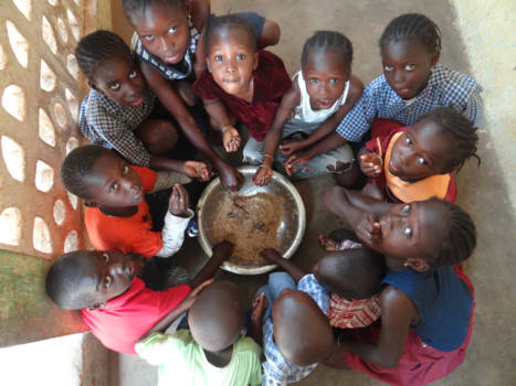 Serekunda - Lunchtime in Gambia