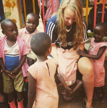 Oeganda - Gat in de weg