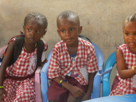 Gambia - Op school bij Daddy