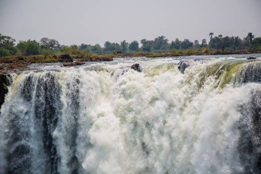Victoria Falls (Zimbabwe) - Victoria falls impressive as ever, even in the dry seasoin