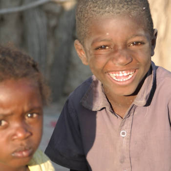 Namibië - elke avond met lege buikjes naar bed en dan zo'n smile! (rundu/ caprivi strook)