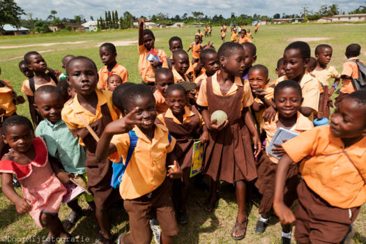 Ghana - Waarschijnlijk de eerste keer dat ze een "Obruni" zagen :)