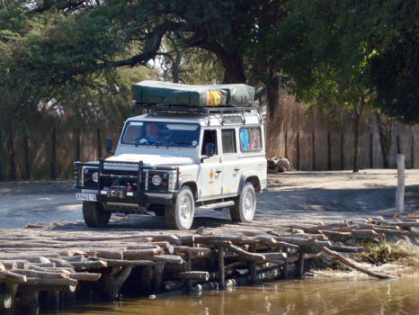 Caprivi - Op weg naar Nkasa Lupala over de brug