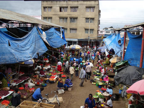 Arusha - De kleurrijke markt in Arusha!