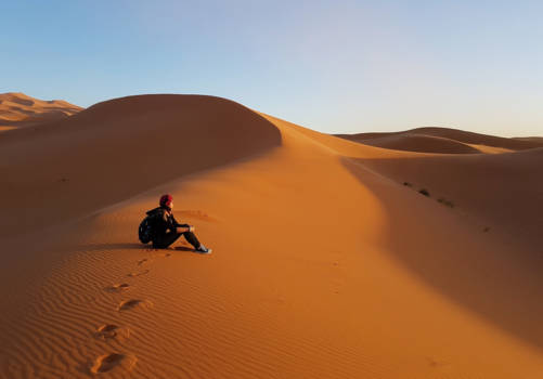 Merzouga - Watching the sunset in the Erg Chebbi desert