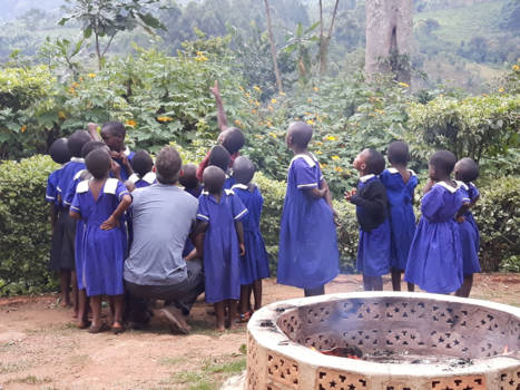 Oeganda - Wat zit er in de boom?