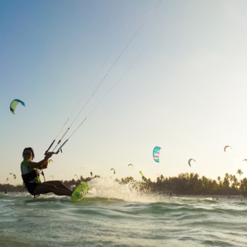 Stranden van Zanzibar - Sunset kitesurfen