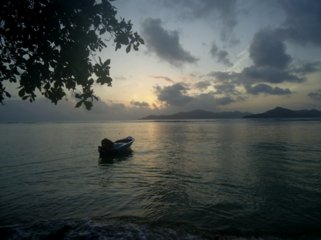 Seychellen - Prachtig rustig strandje op La Dique