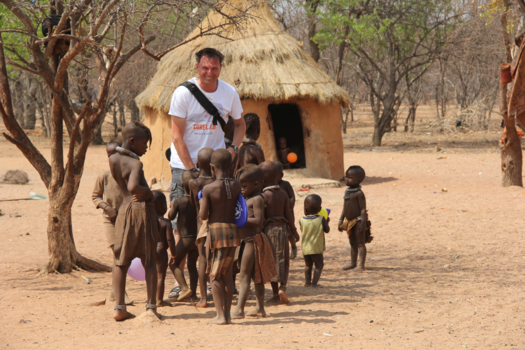 Namibië - Enthousiaste Himba kinderen