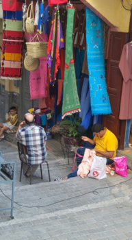 Tanger - Een zonnig kleurenpalet in de Medina.