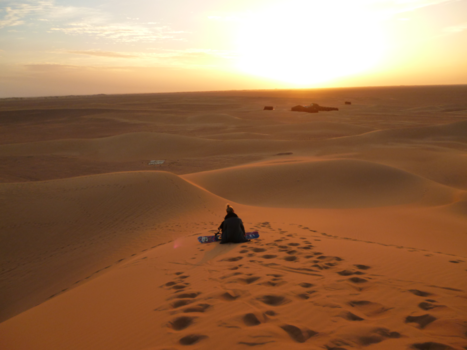 M'Hamid El Ghizlane - Sandboarding with a beautiful sunset