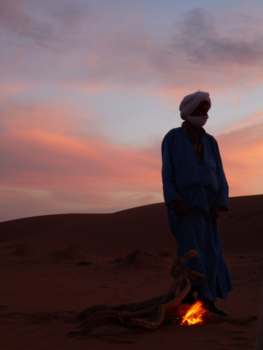 M'Hamid El Ghizlane - Making food with a local in the desert of Marocco