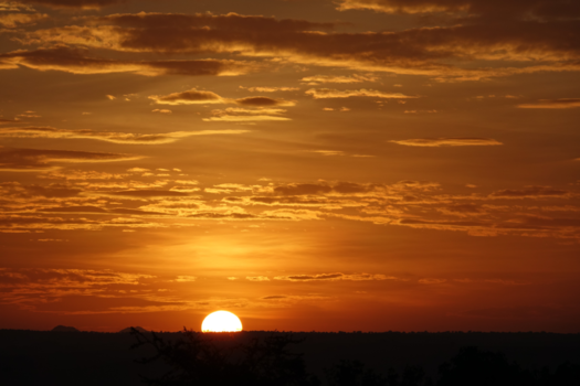 Oeganda - zonsondergang aan de nijl