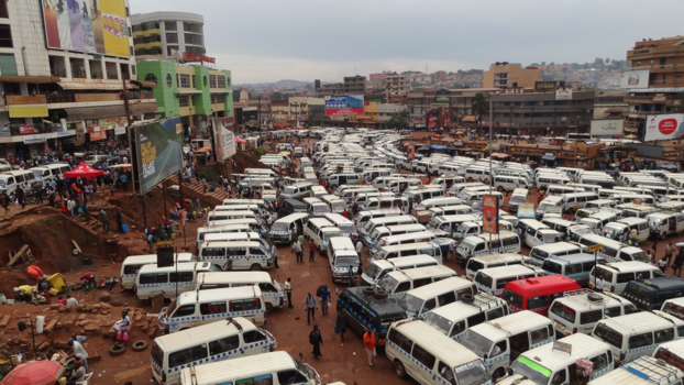 Oeganda - Wat een gigantische stad ( Kampala )