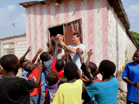 Gambia - Eerlijk zullen we alles delen
