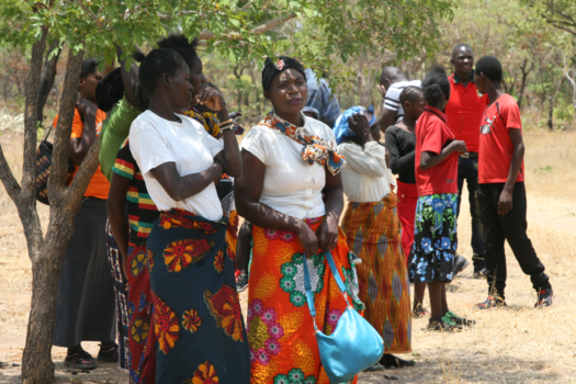 Zambia - groep vrouwen na een klerkdienst