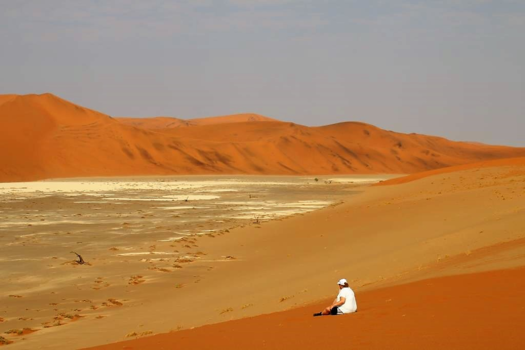 Namibië - Terwijl bussen vol de Dead Vlei bezoeken, zijn wij alleen in de Hidden Vlei vlakbij