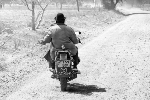 Tanzania - Rule the Road, Wear the Crown