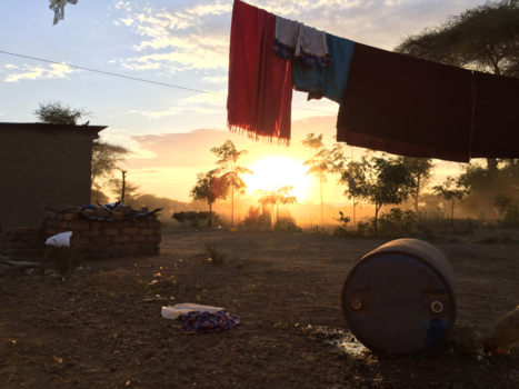 Tanzania - Avondzon in maji moto