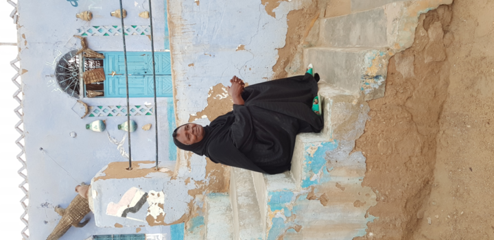 Luxor - Vrouw in Nubisch dorp