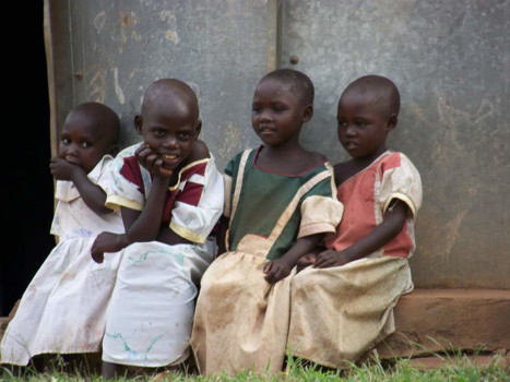 Uganda National Museum - Vier mooie meiden