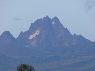 Kenia - en uit de wolken