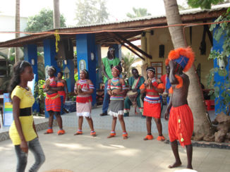 Gambia - vermaak speciaal  voor de toerist.