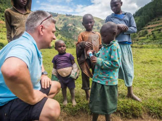 Oeganda - Bellenbaas om het ijs te breken