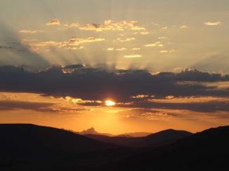 Oeganda - Zonsondergang in Namibië