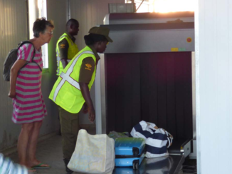 Kenia - bagage check (3e)