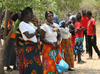 Zambia - groep vrouwen na een klerkdienst